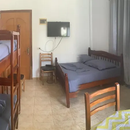 Toma Hotel Velipojë